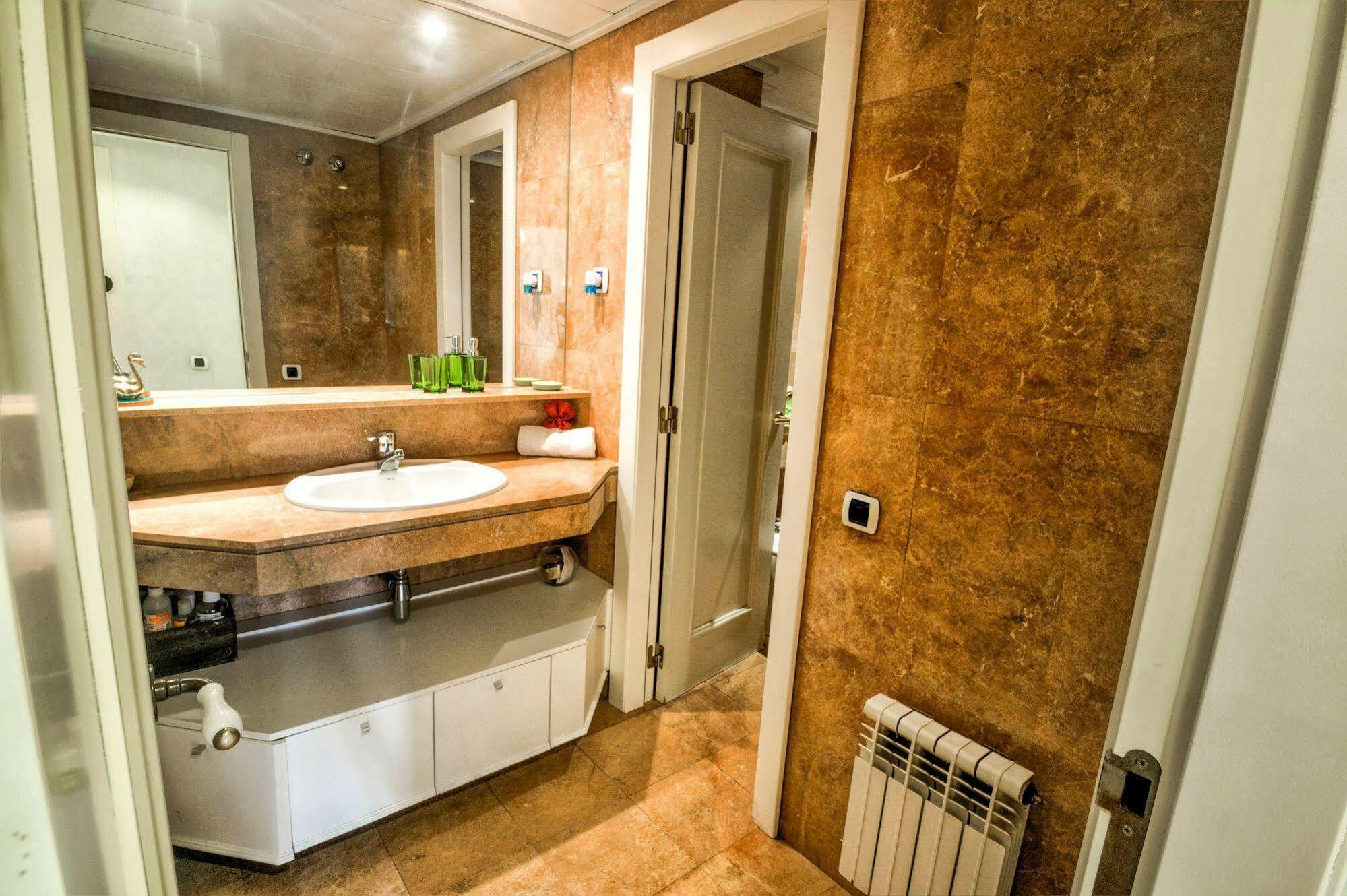 Duplex Park De Mar Apartman Sitges Kültér fotó