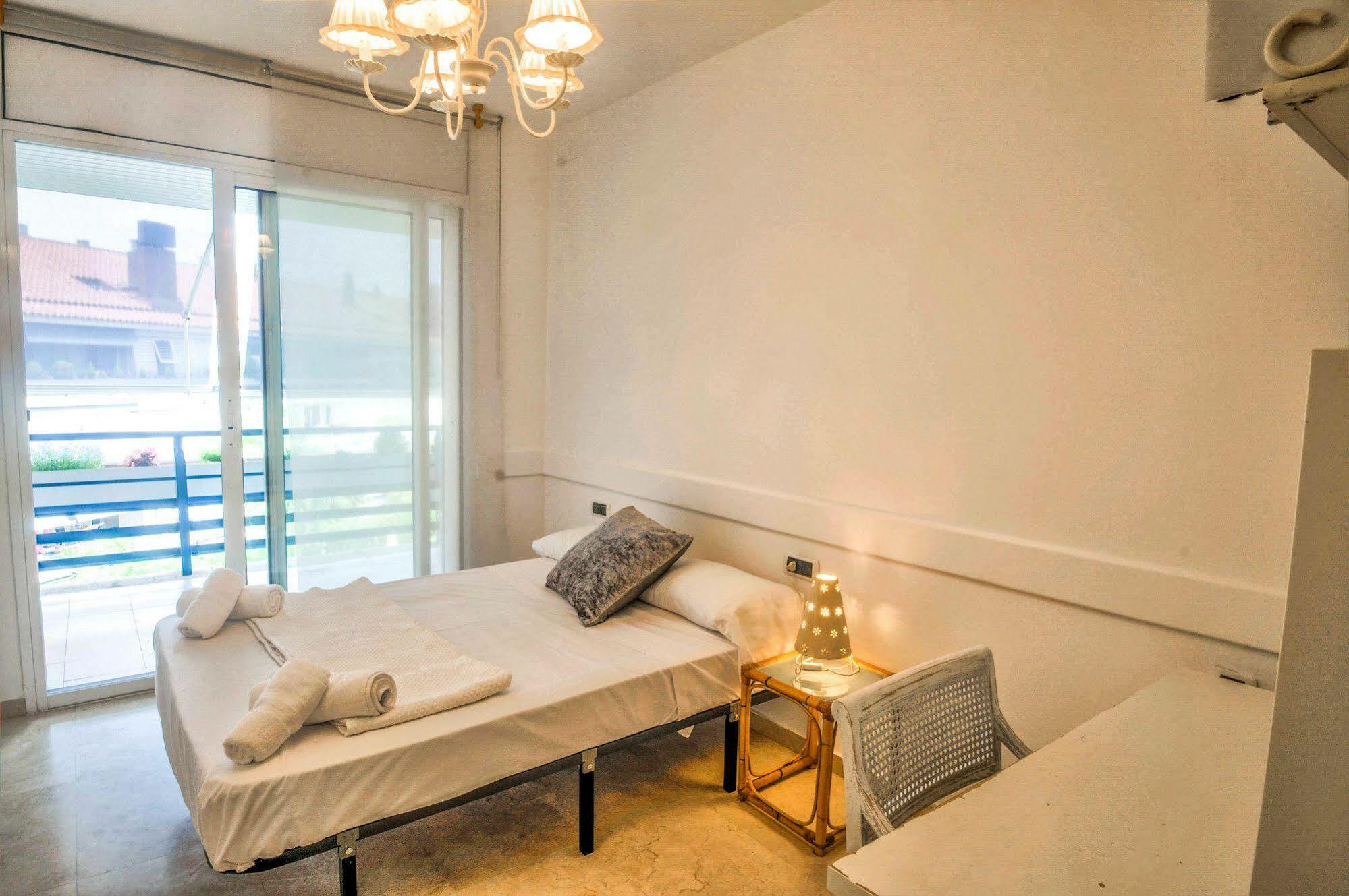 Duplex Park De Mar Apartman Sitges Kültér fotó
